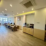 Aram Edessa Hotel