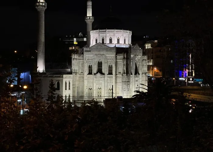 Aram Edessa Hotel