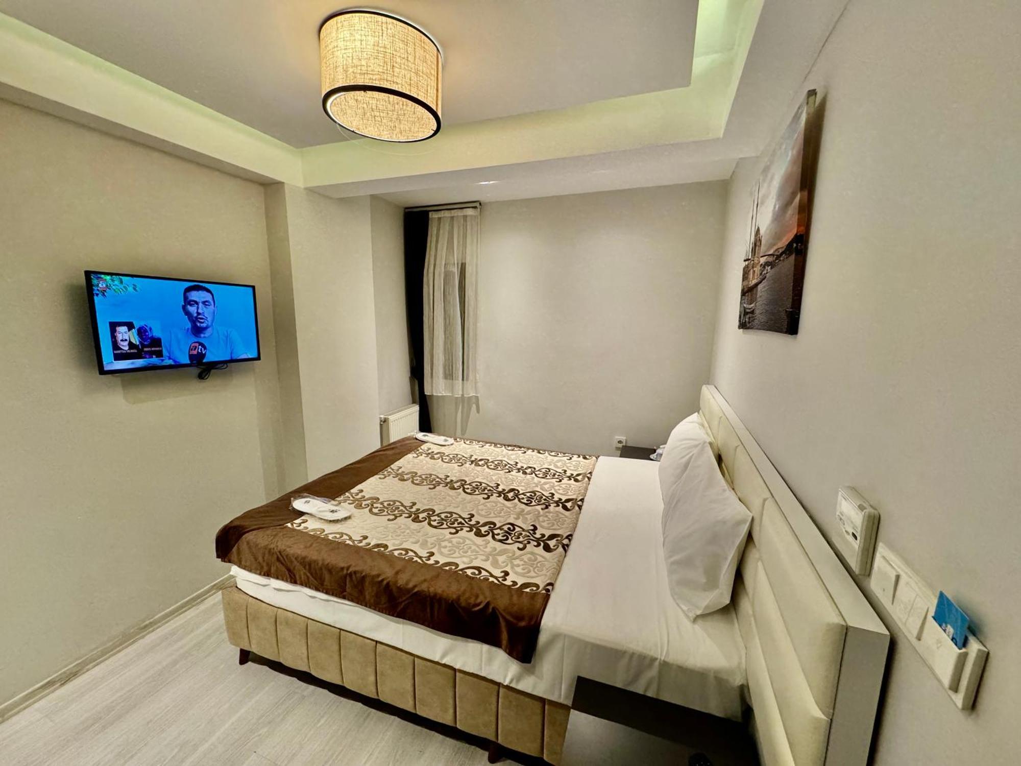 Aram Edessa Hotel 3*