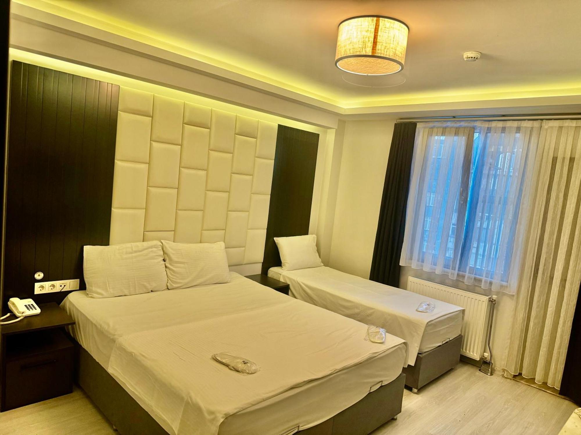 Aram Edessa Hotel 3*