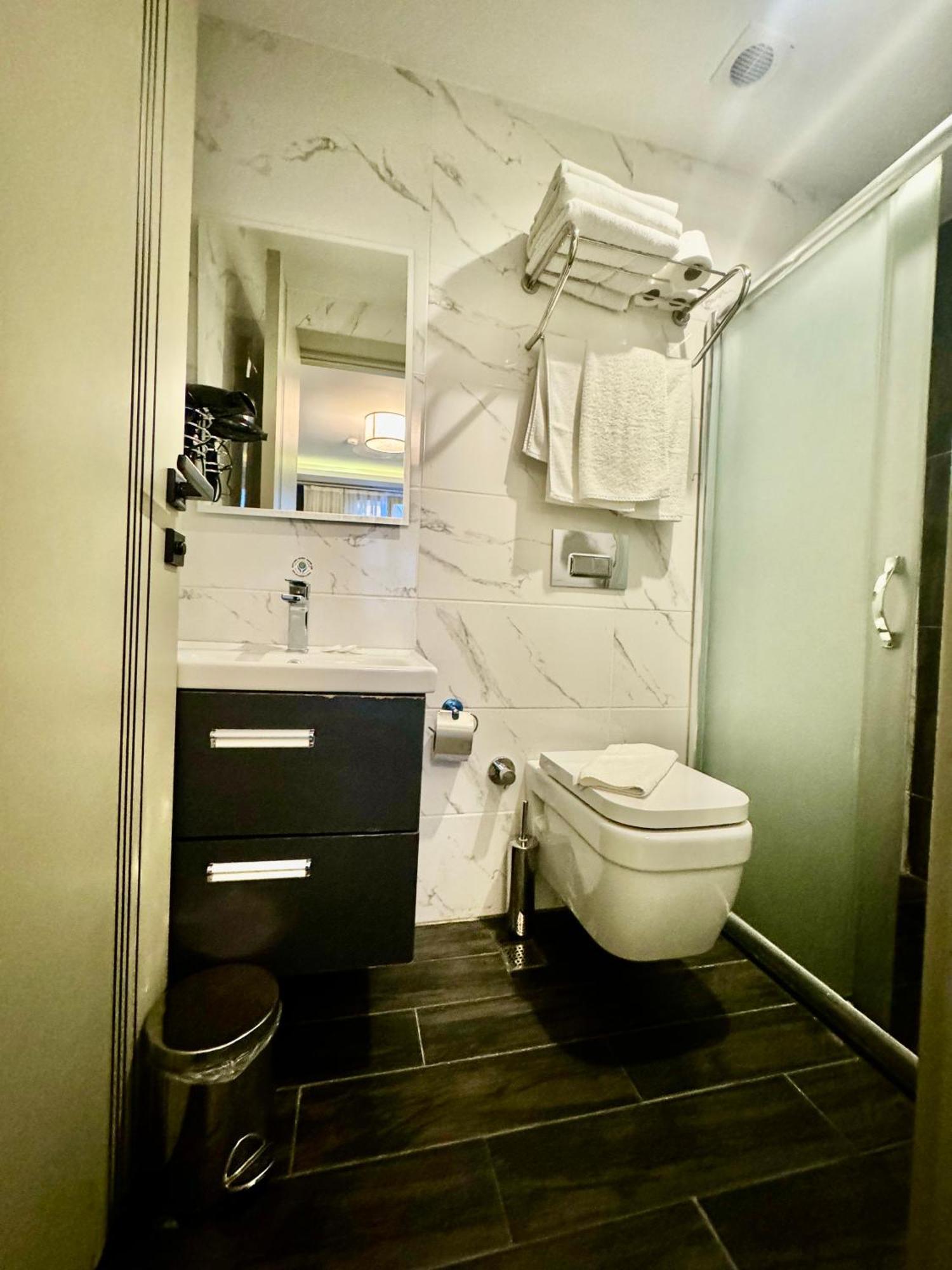 Hotel Aram Edessa 3*
