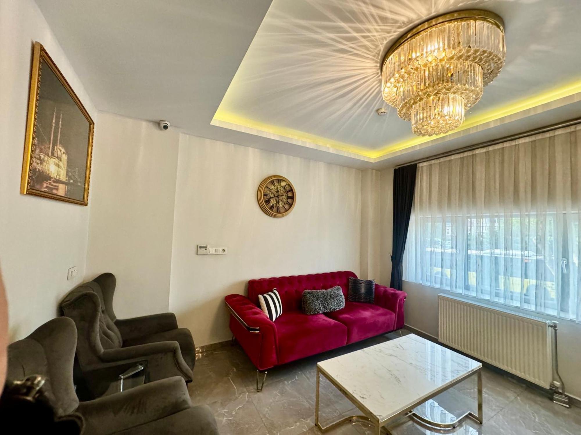 Aram Edessa Hotel 3*